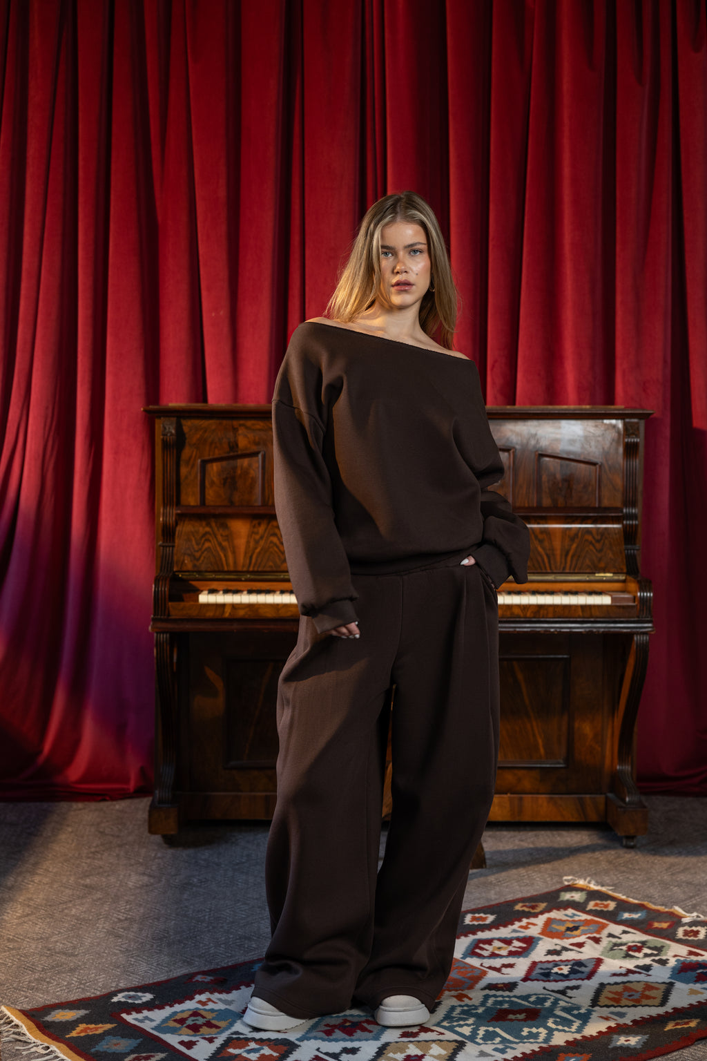 OFF-SHOULDER + SCOODIE SCARF CHOCOLATE COCOA