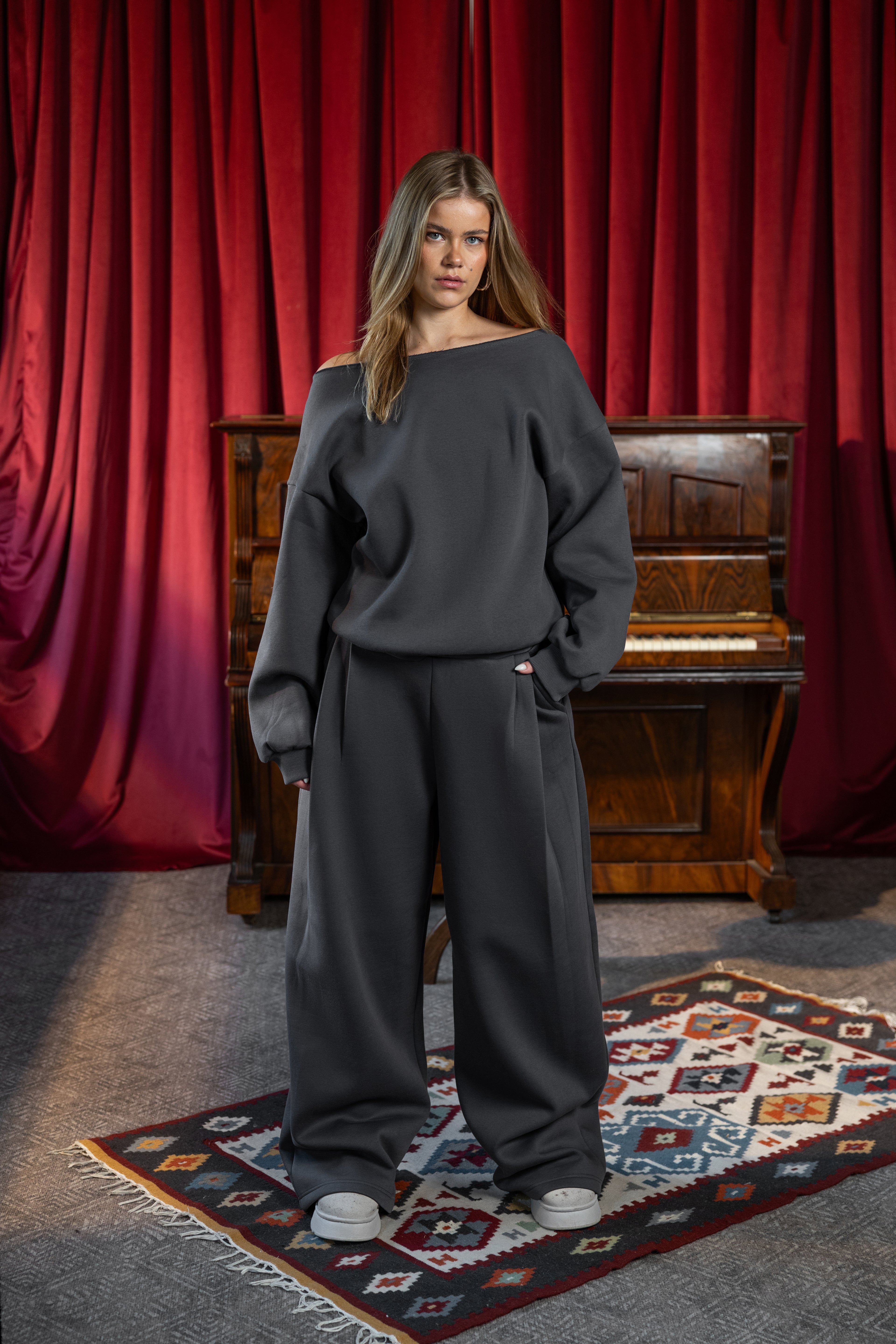 OFF-SHOULDER + SCOODIE SCARF CHARCOAL